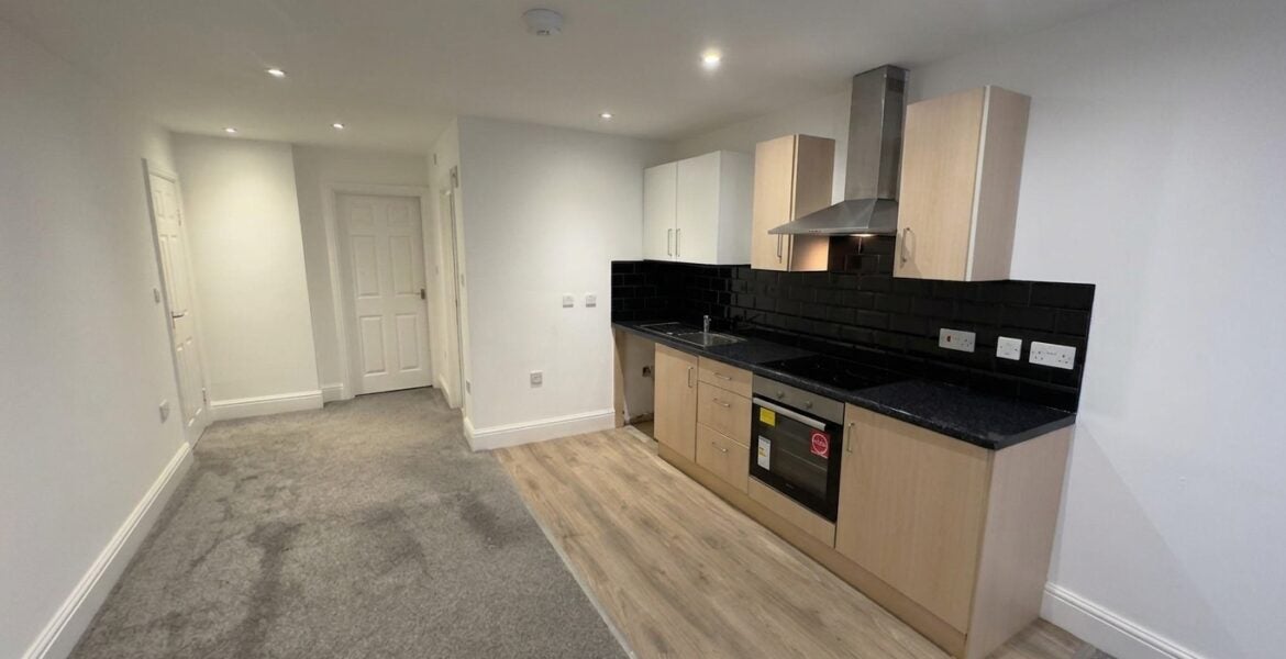 Flat Harehills Lane in Leeds