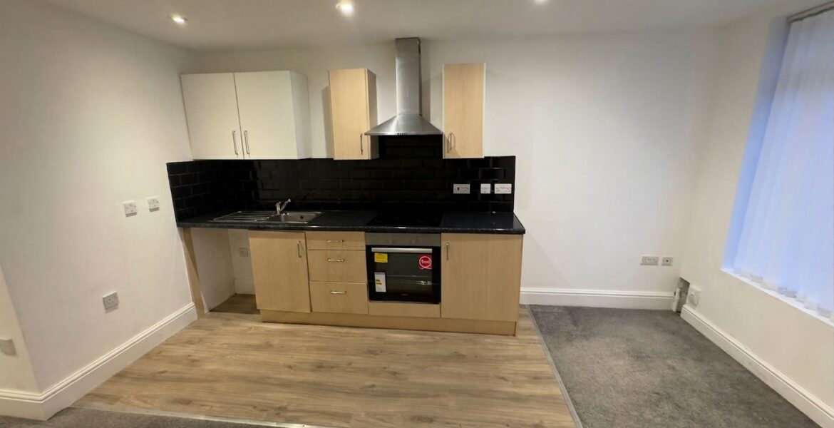 Flat Harehills Lane in Leeds