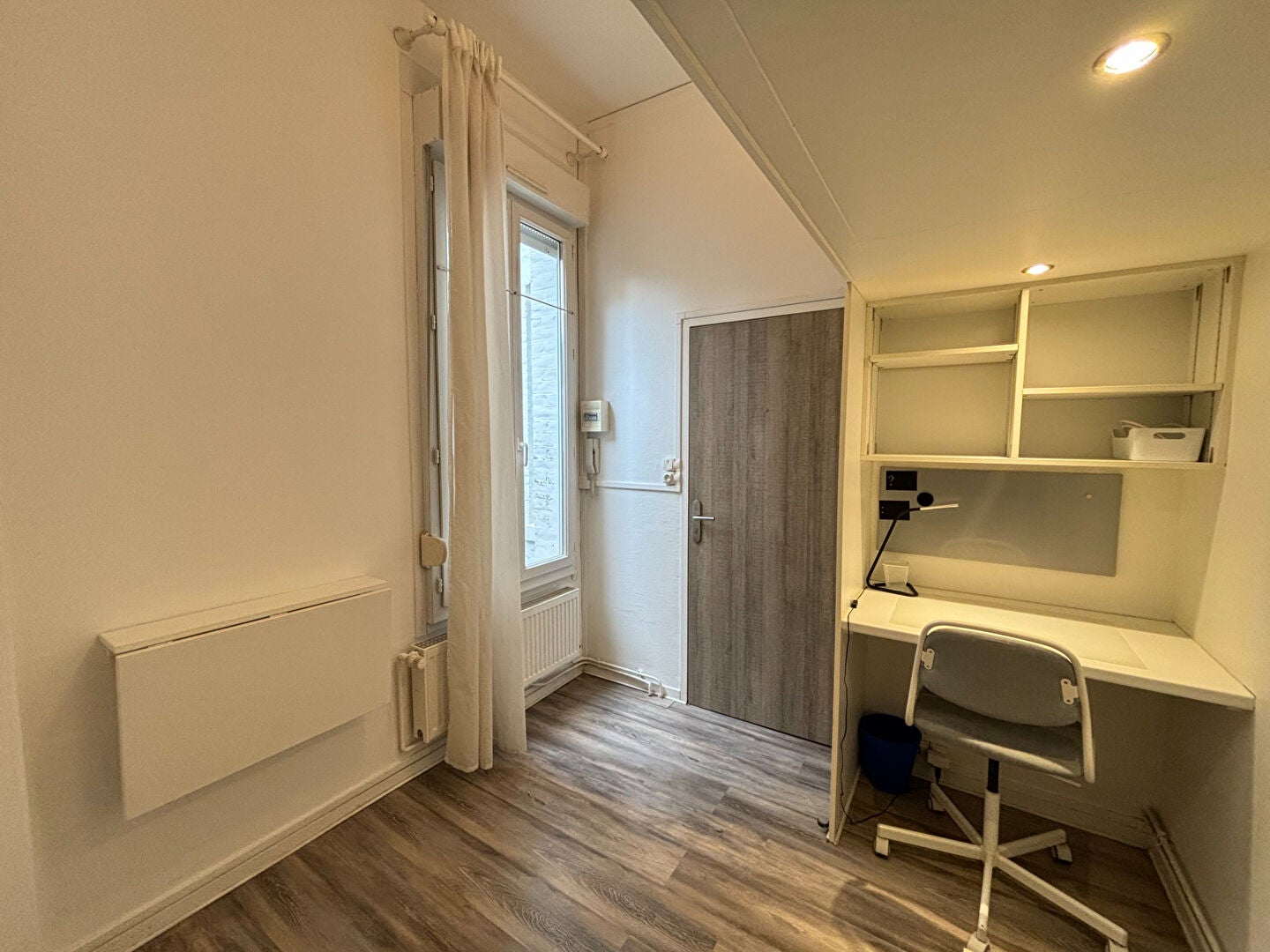 Chambre Rue Chabaud à Reims
