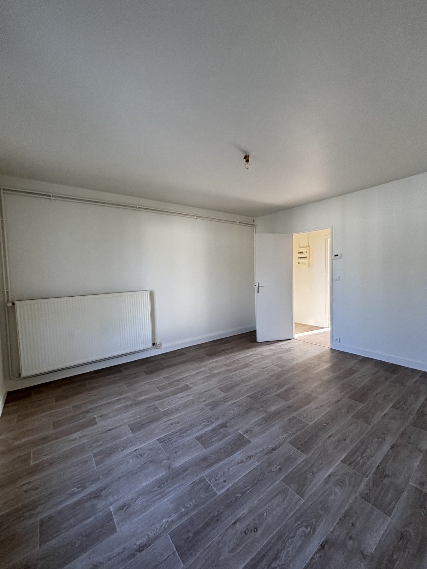 Flat Cité Les Houx in Clémont