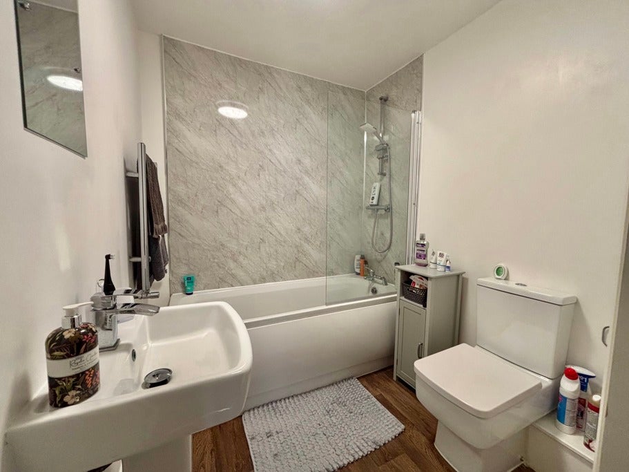 Flat Hendal Lane in Wakefield