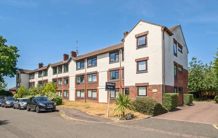 Flat Woodley Green in Woodley