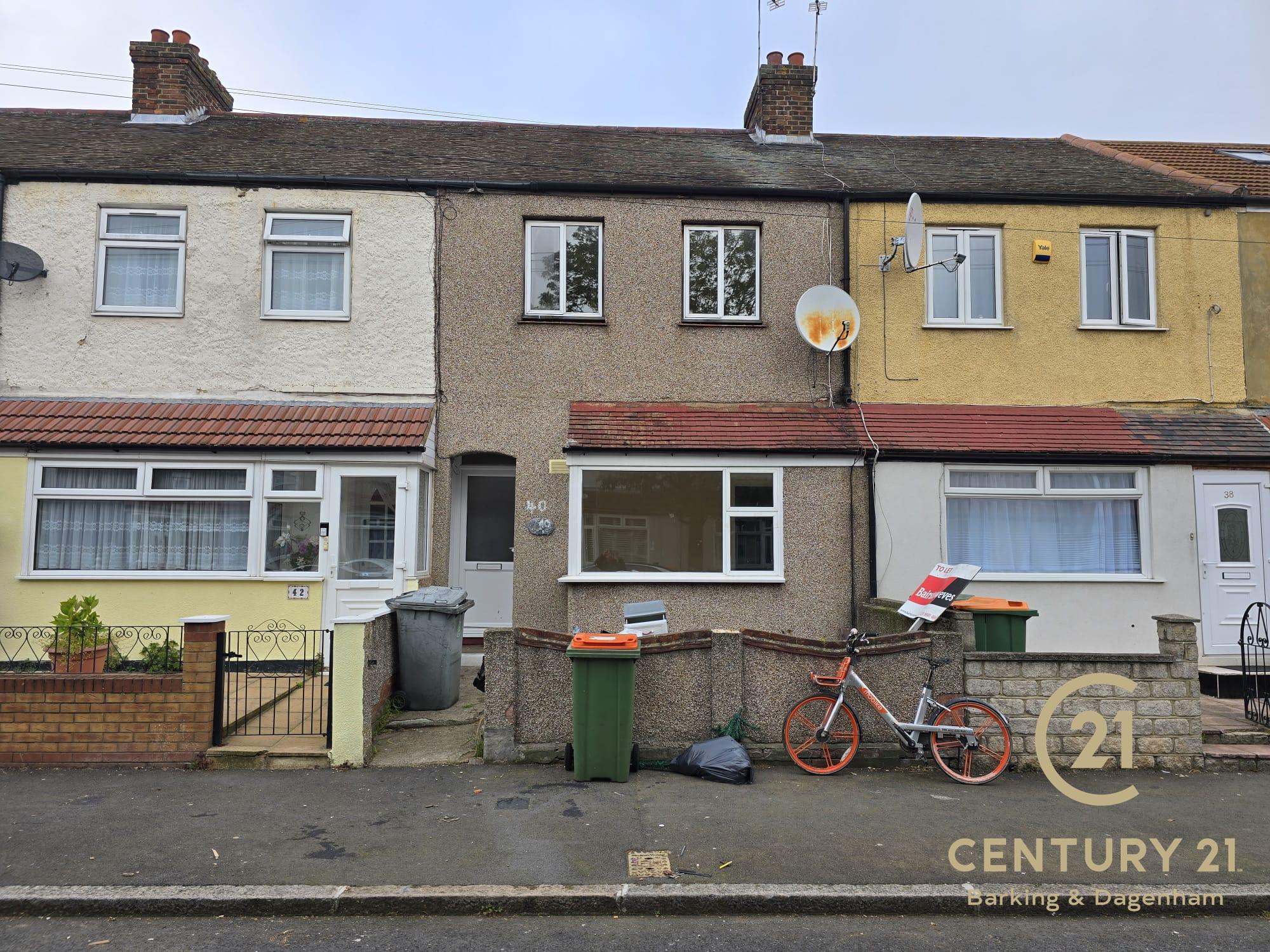Flat Stokes Road in Greater London
