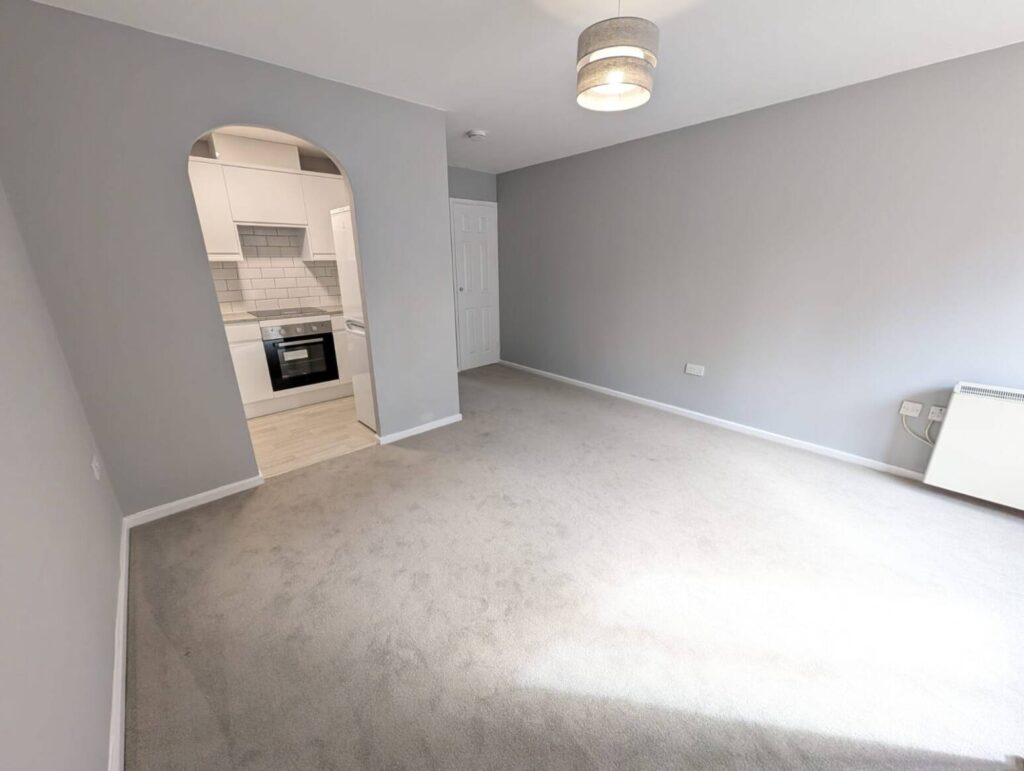 Flat Sydney Road in Watford