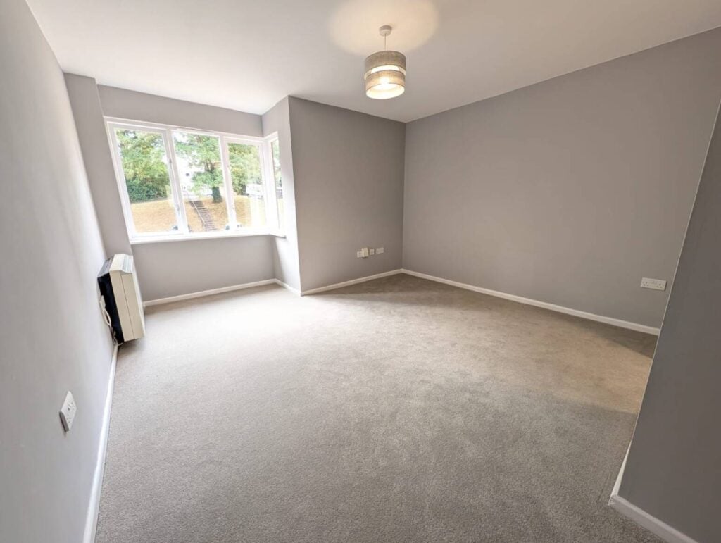Flat Sydney Road in Watford