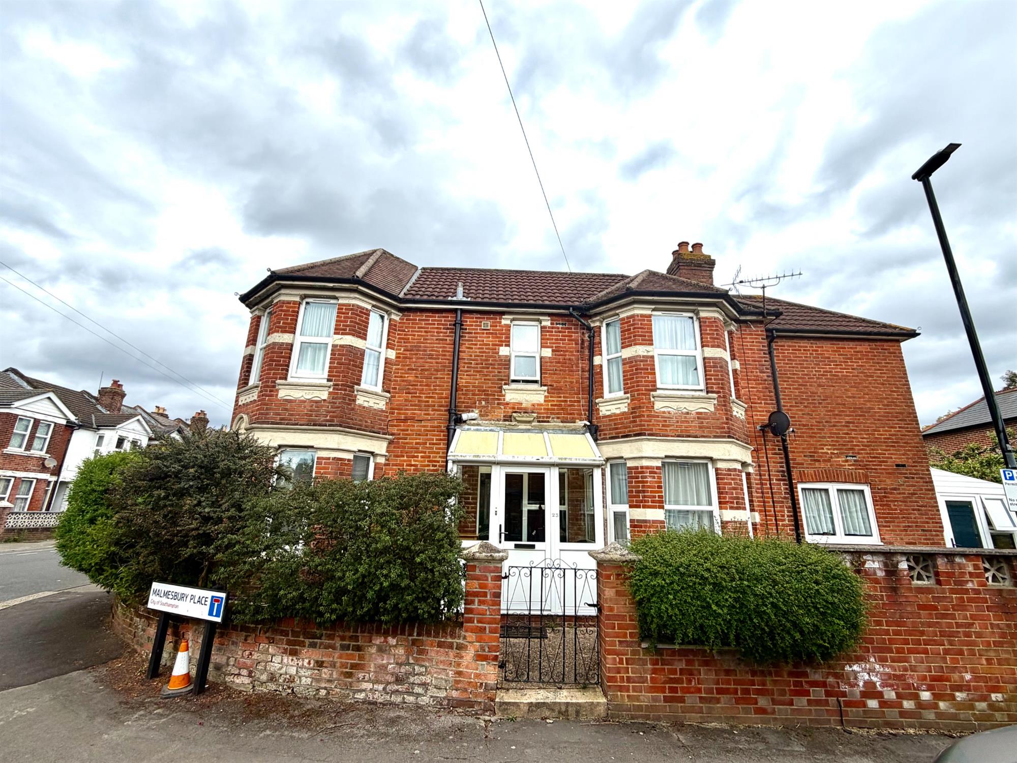 House Freemantle Common Road in Southampton