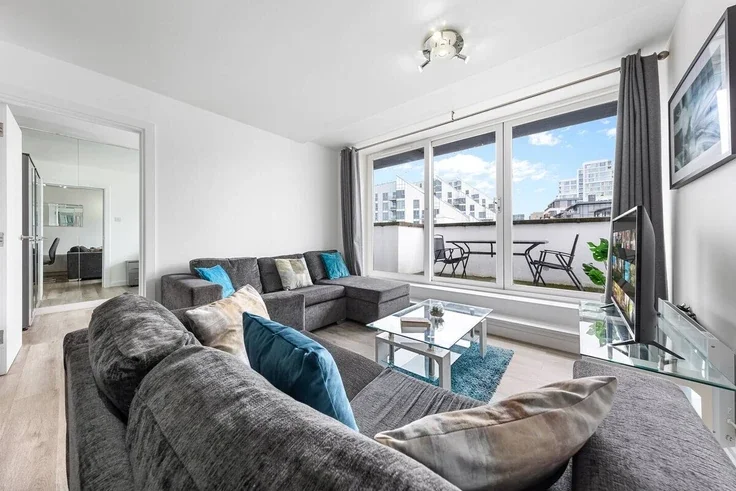 Flat Point Pleasant in Greater London