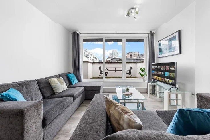Flat Point Pleasant in Greater London