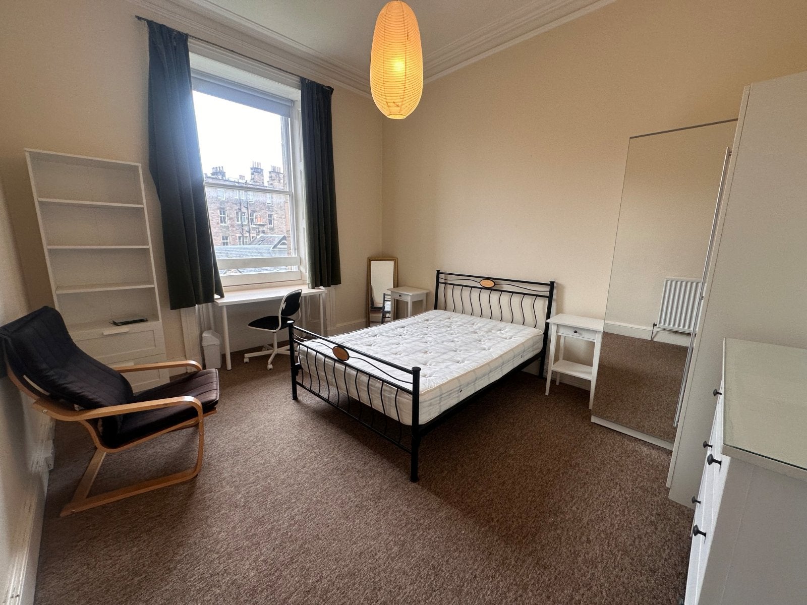 Room Thirlestane Road in City of Edinburgh