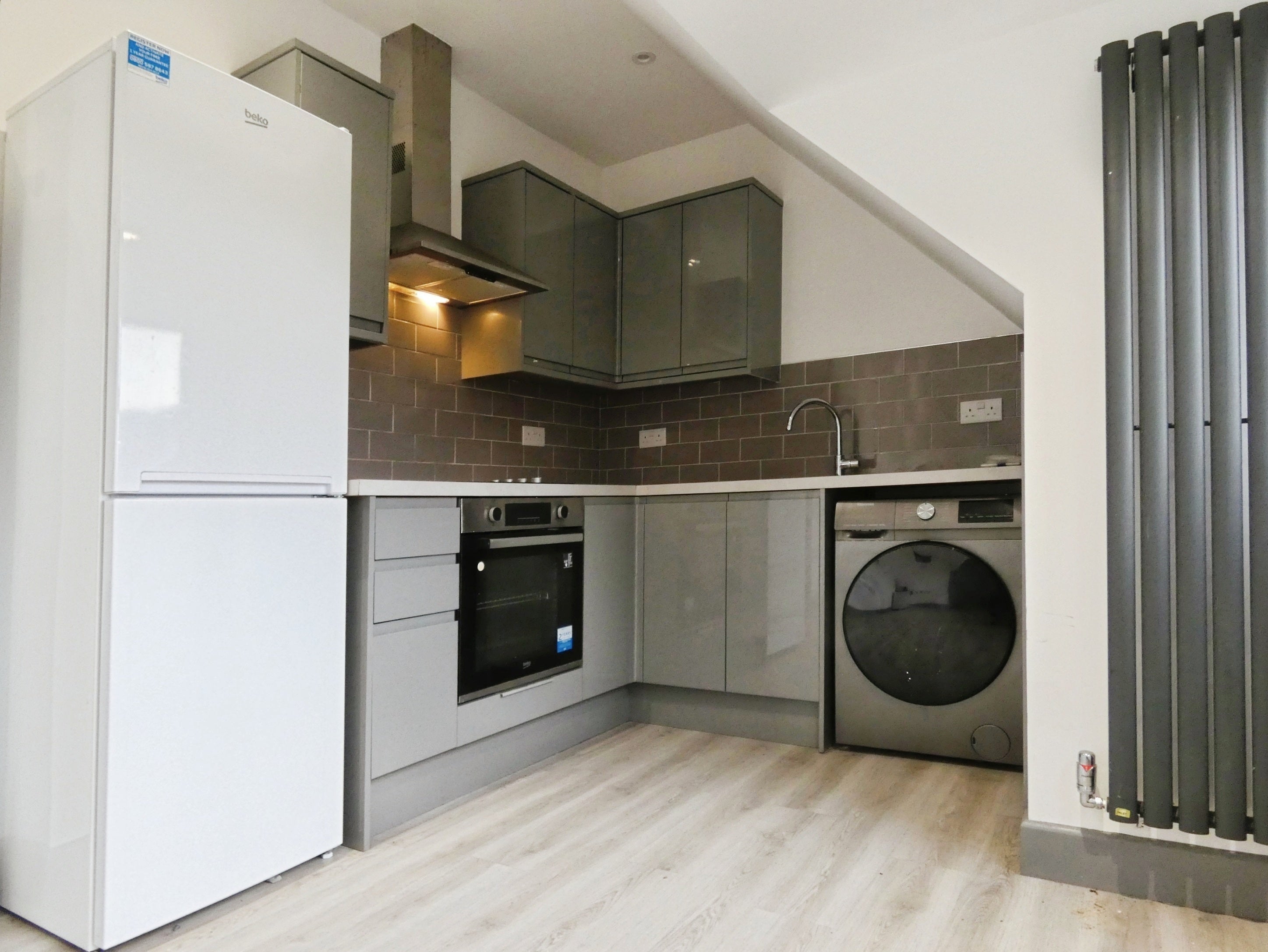 Flat Beddington Gardens in Greater London
