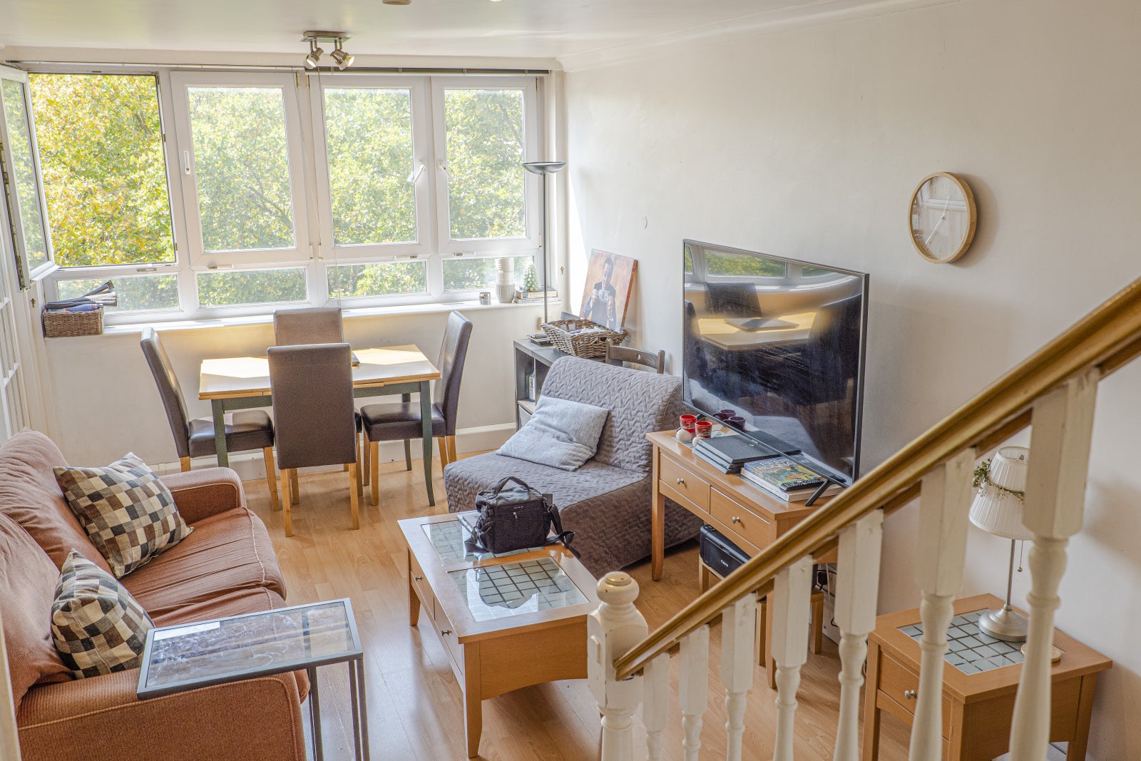 Flat Semley Place in City of Westminster