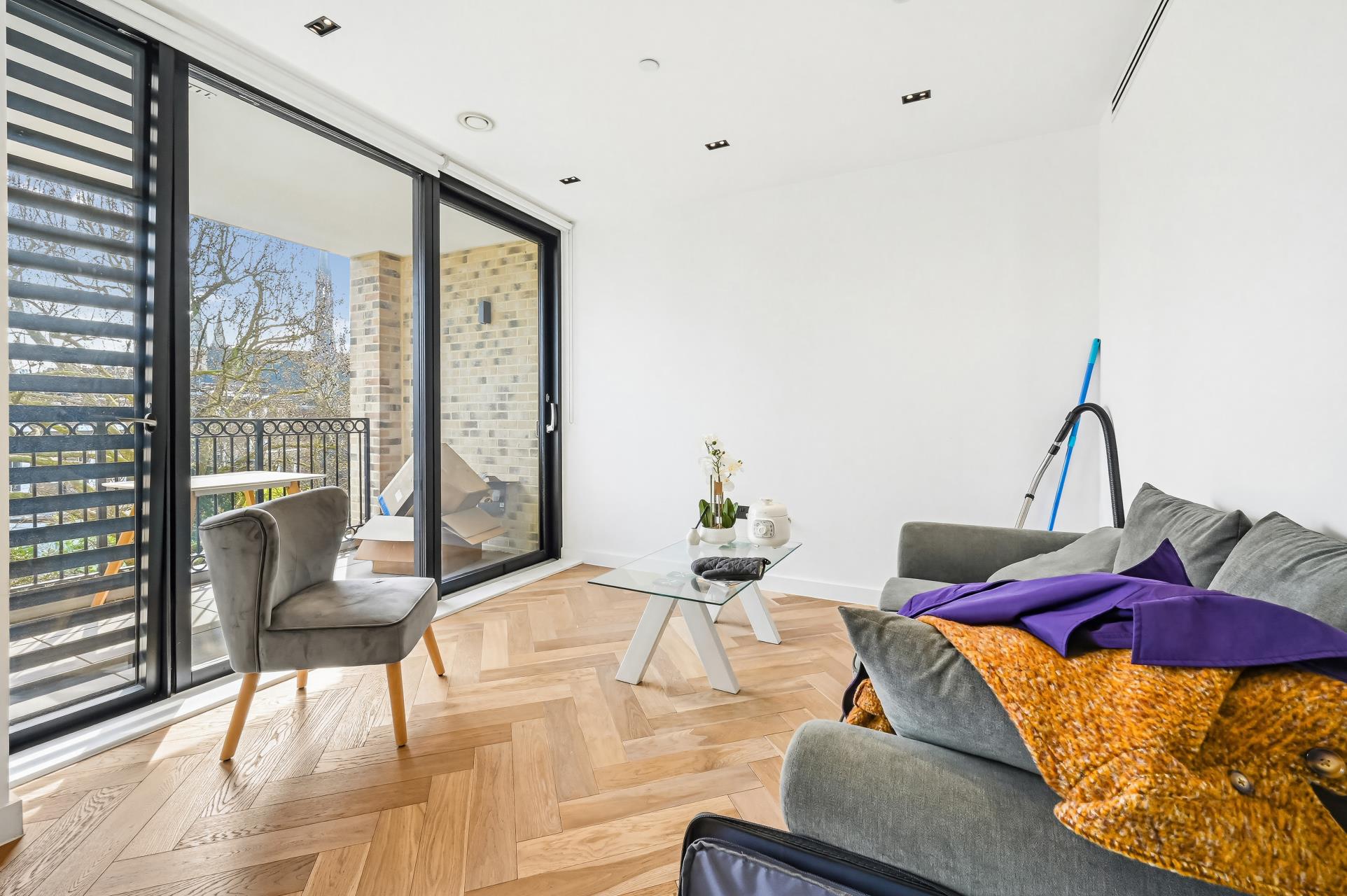 Flat Cluny Mews in Greater London