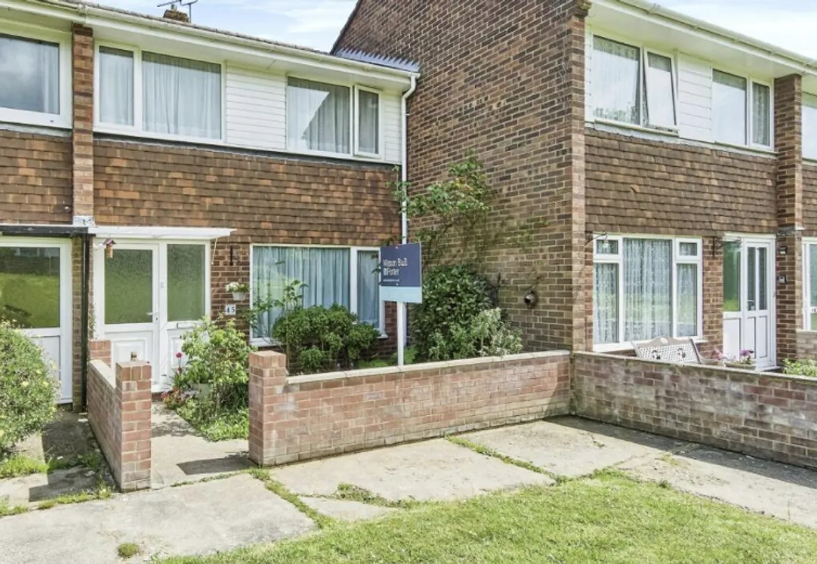 House Sandcroft Avenue in Ryde