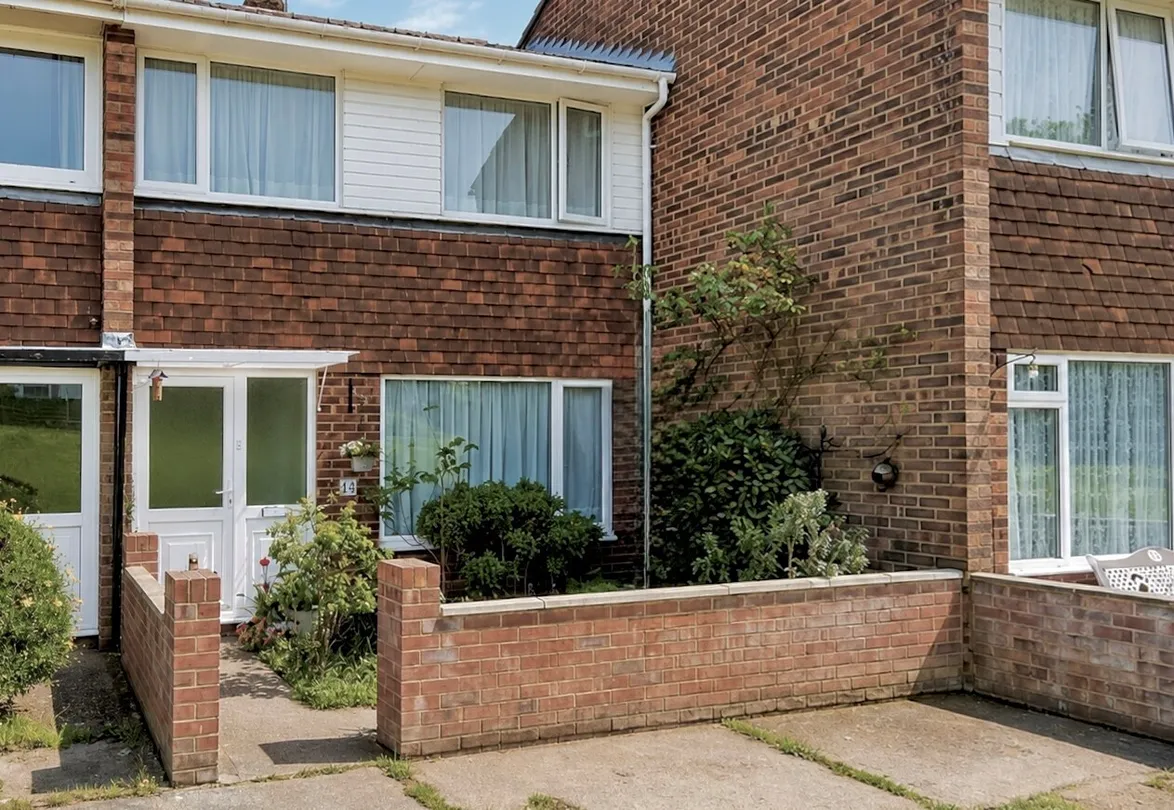 House Sandcroft Avenue in Ryde