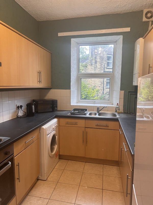 Room Spring Hill in Sheffield