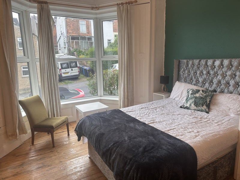 Room Spring Hill in Sheffield