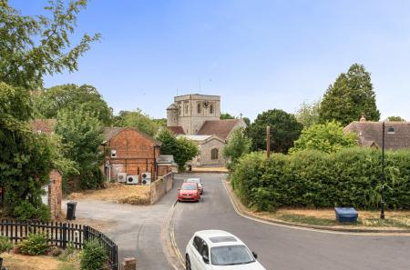 House Pearces Place in Basingstoke and Deane