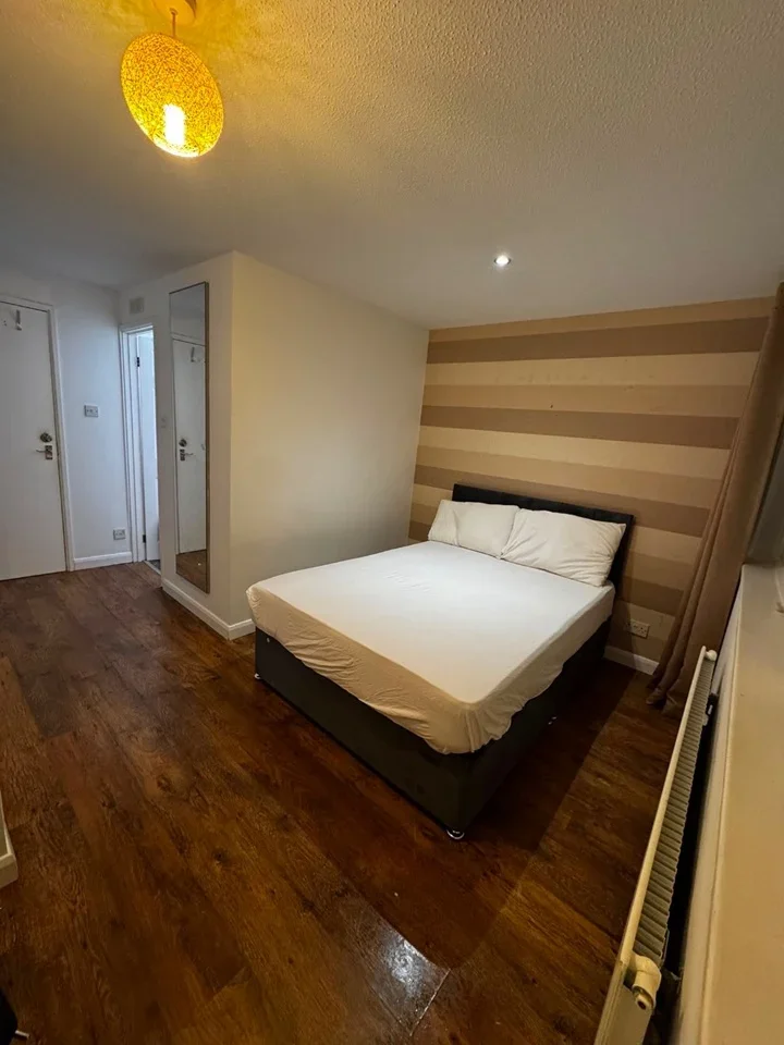 Room Stonecrop Place in Milton Keynes