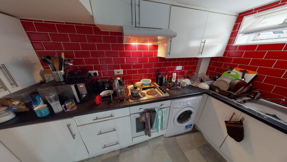 Flat Harold Avenue in Leeds