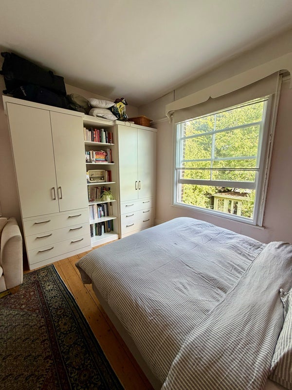 Room Princess Crescent in Greater London
