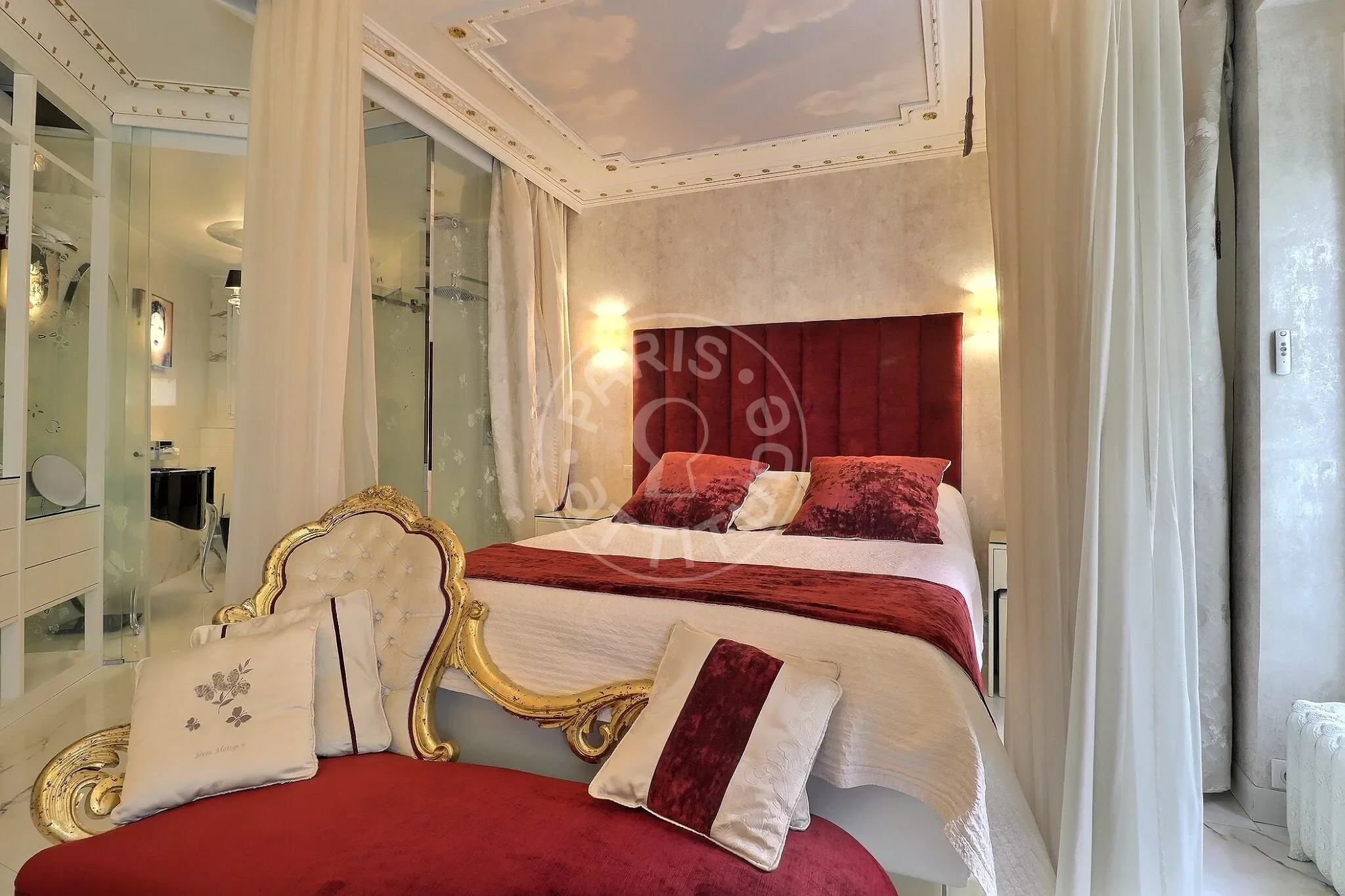 Appartement Avenue Matignon à Paris