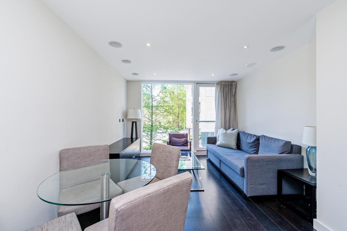 Flat Gatliff Road in City of Westminster