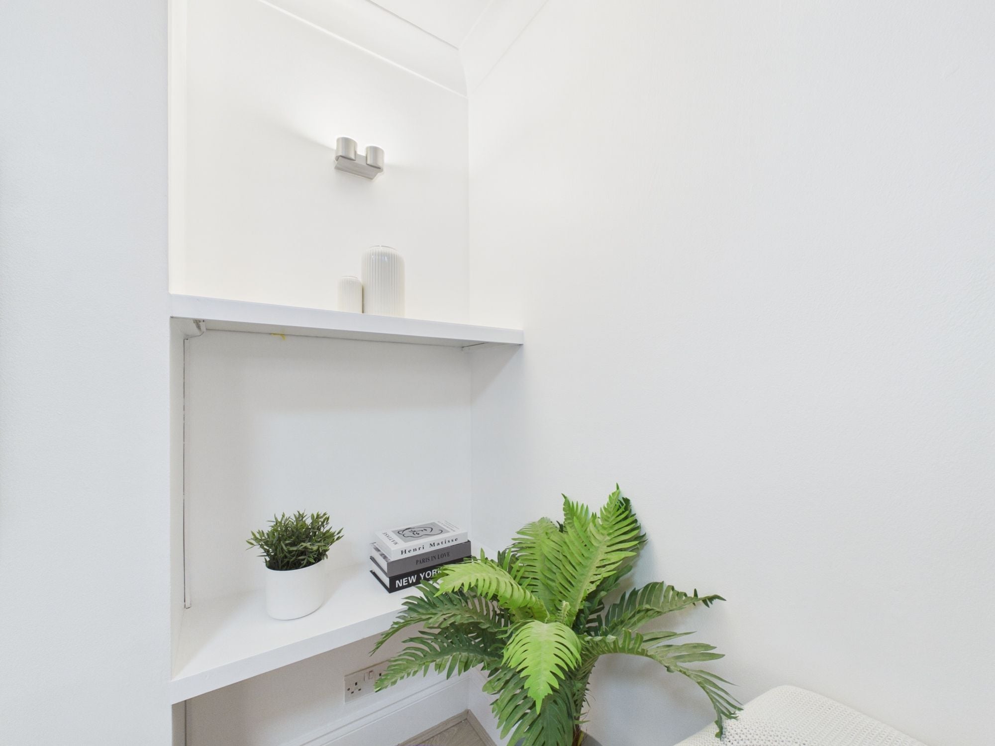 Flat Copenhagen Place in Greater London