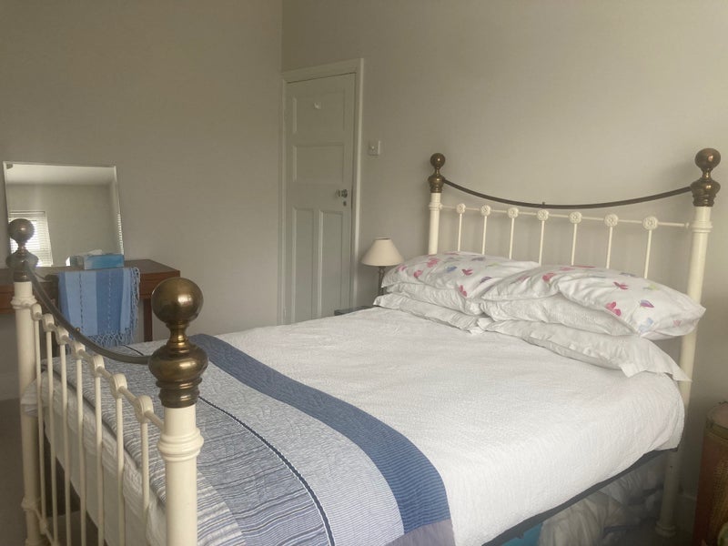 Room Glennie Road in Greater London