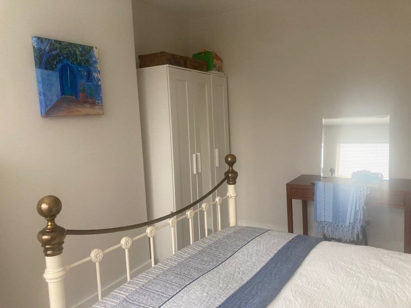 Room Glennie Road in Greater London