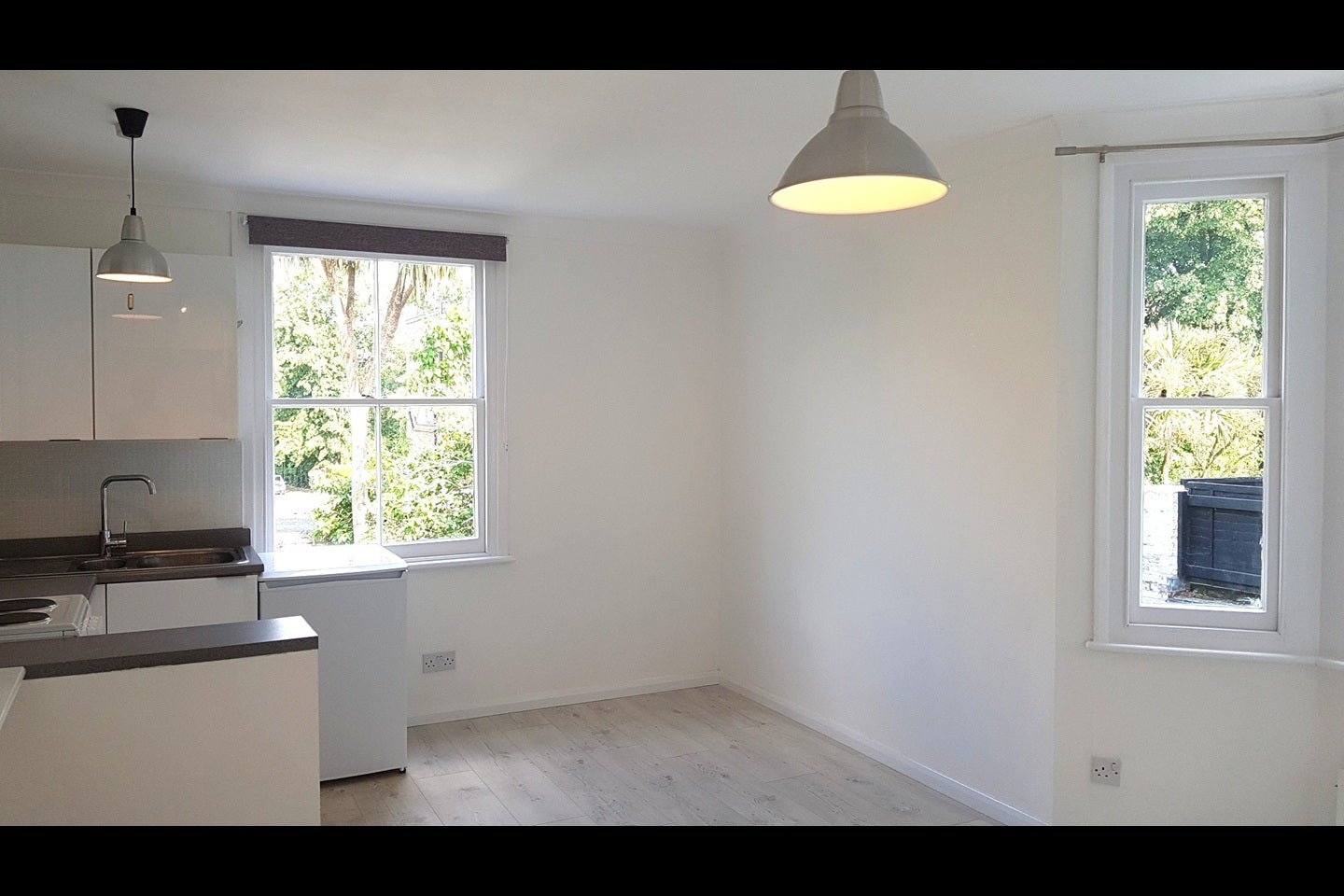 Flat Oakhurst Grove in Greater London
