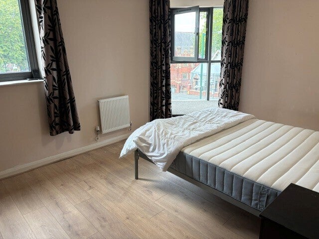 Flat Derby Road in Nottingham