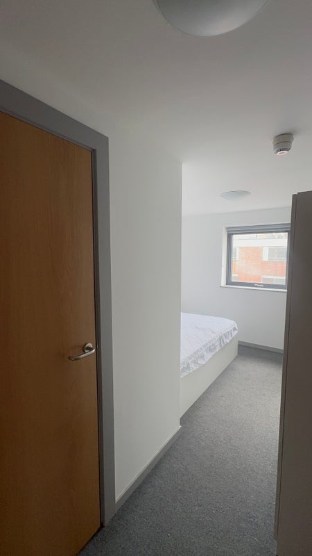 Room Portland Road in Newcastle upon Tyne