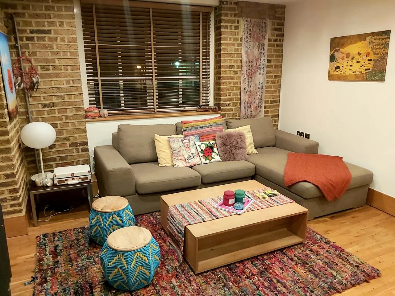 Flat Roper Lane in Greater London