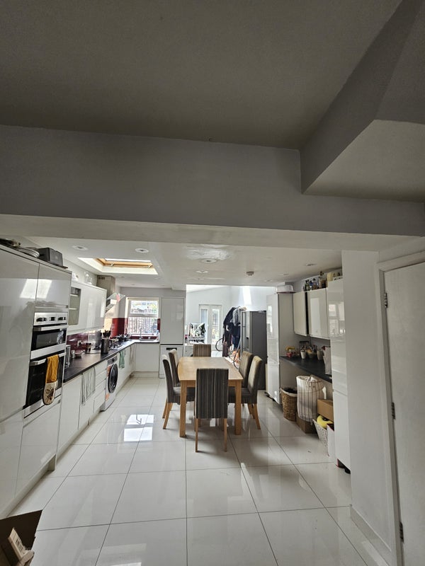 Room Geere Road in Greater London