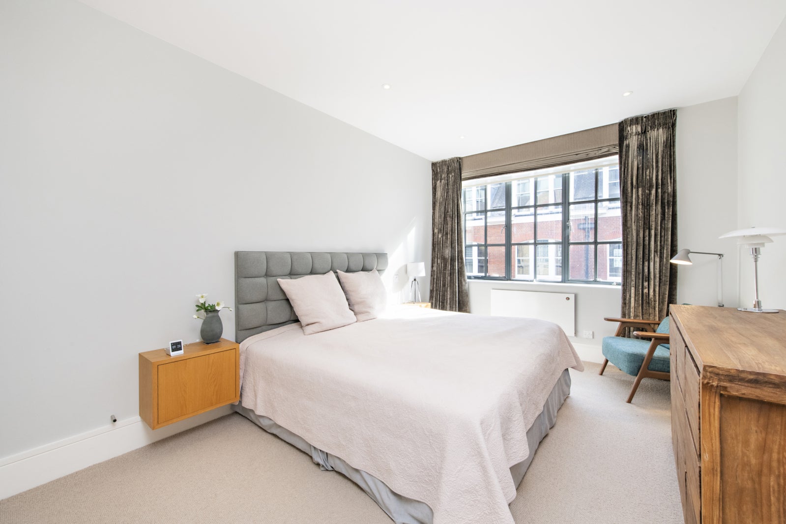 Flat Kean Street in City of Westminster