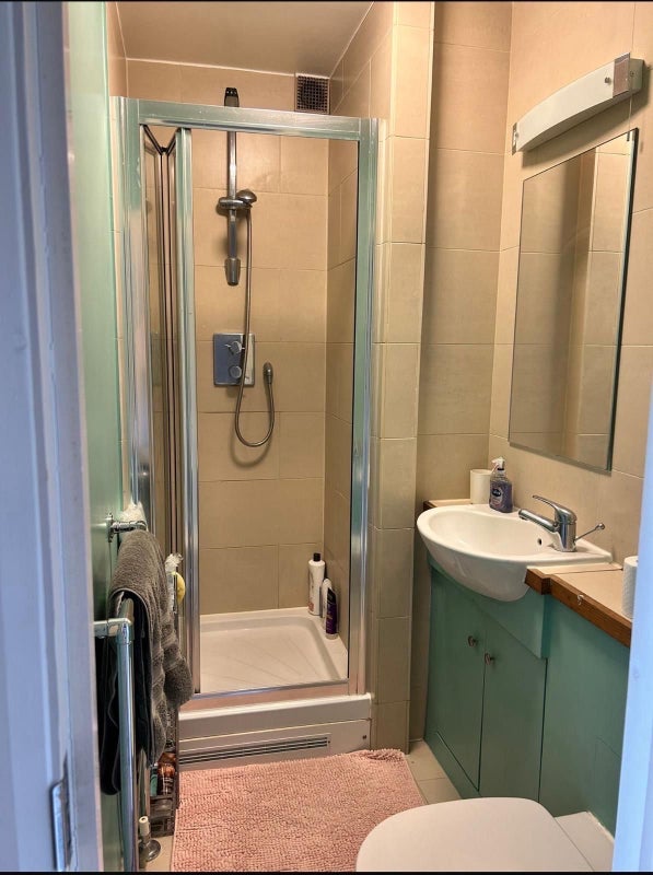 Room Strathdon Drive in Greater London
