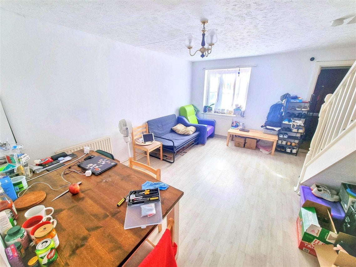 House Widgeon Close in Greater London