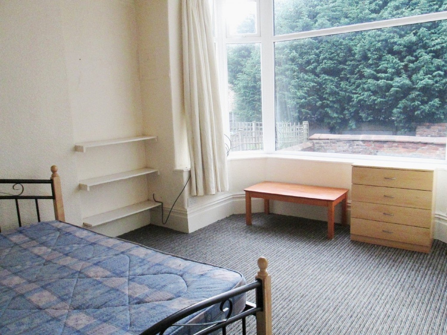 Room Keppel Road in Manchester