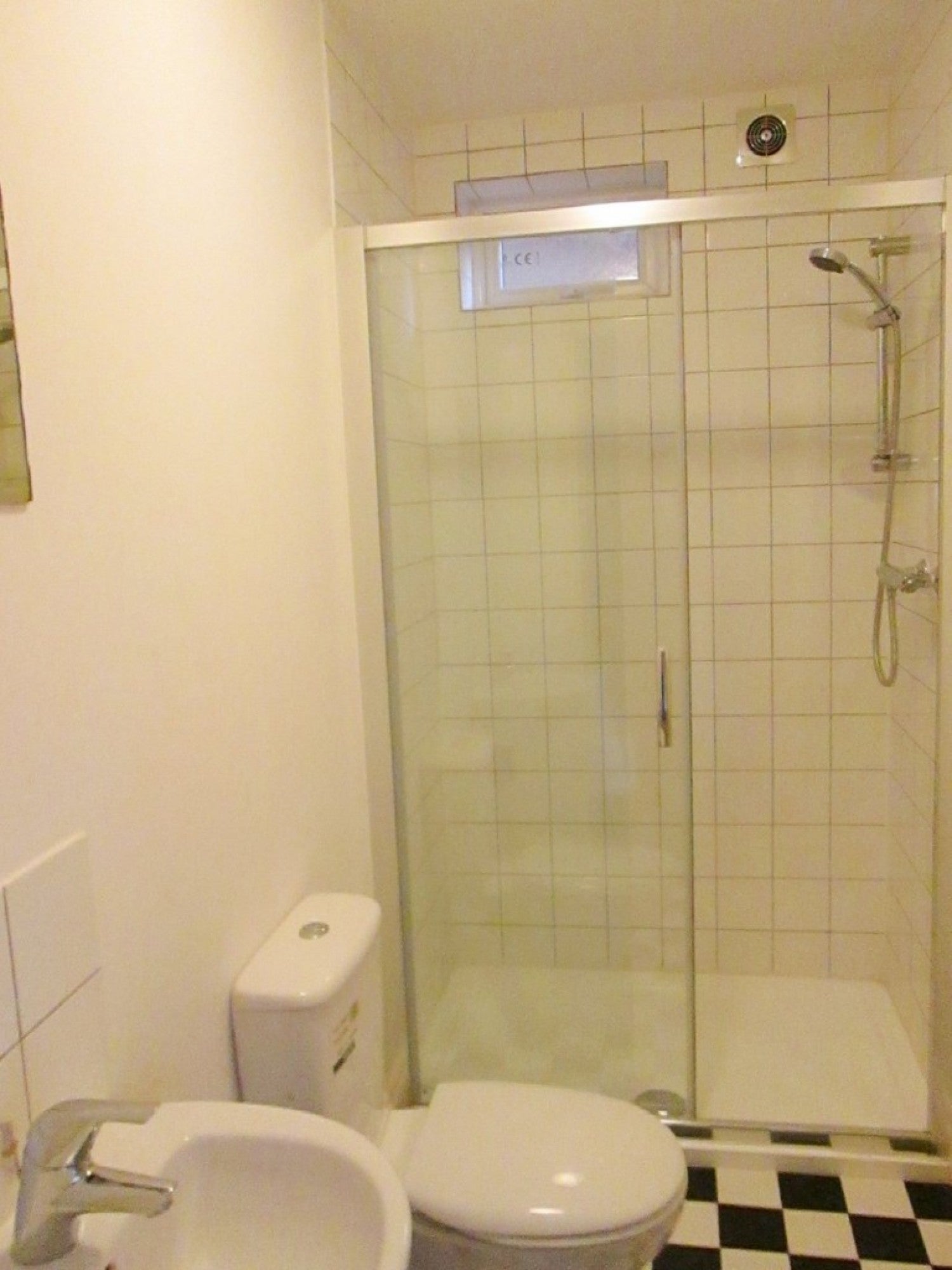 Room Keppel Road in Manchester