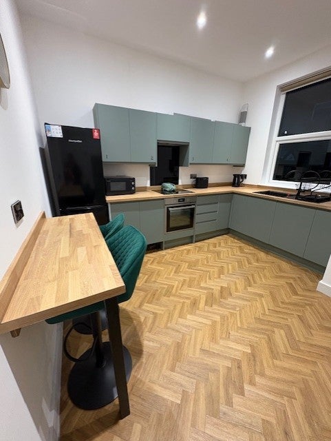 Room Gartside Street in Tameside