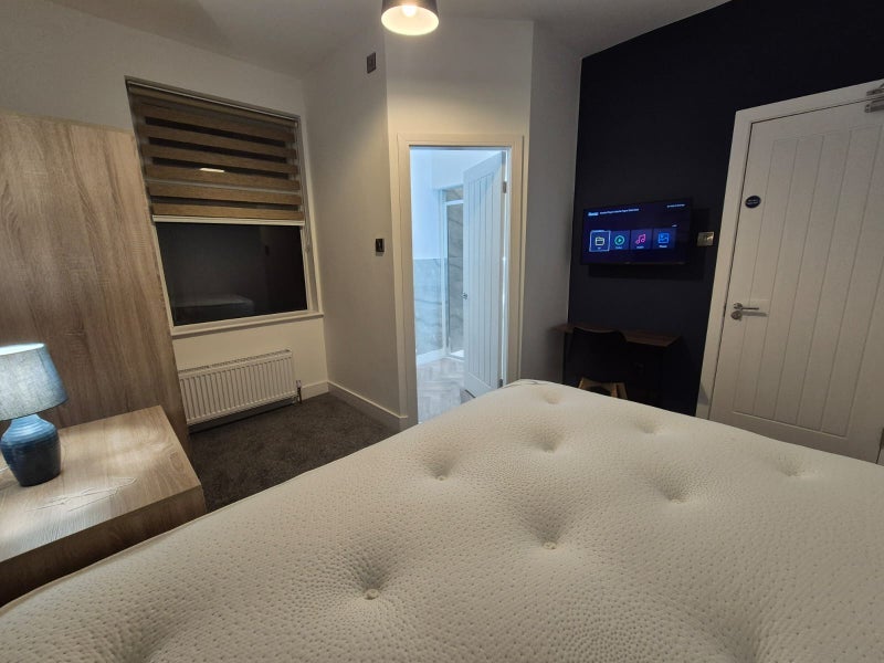 Room Gartside Street in Tameside