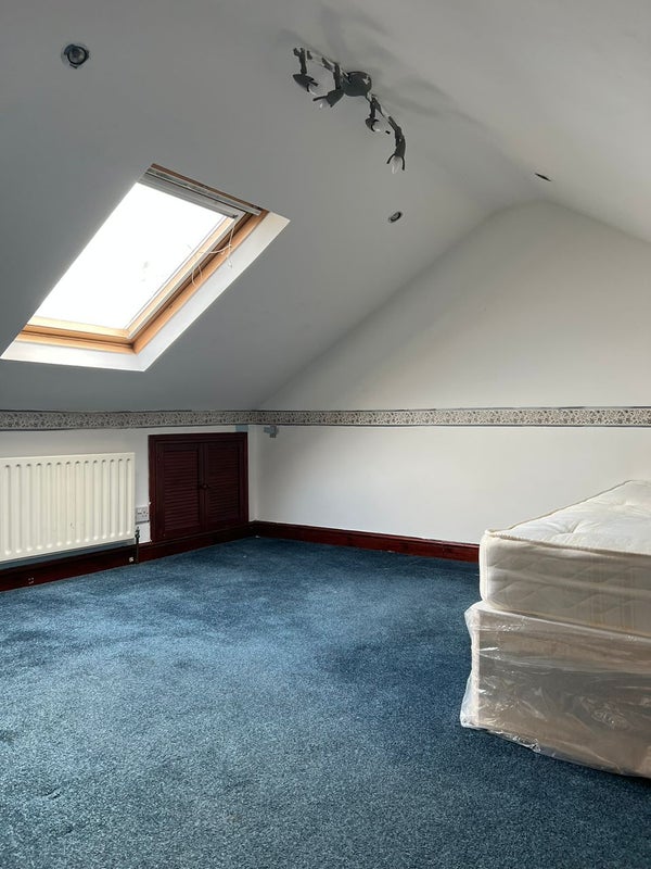 Room Eleanor Road in Greater London