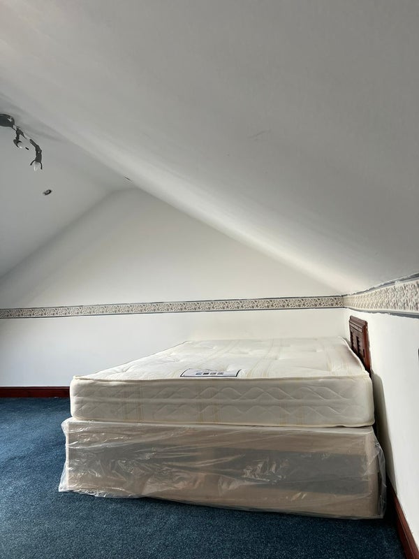 Room Eleanor Road in Greater London