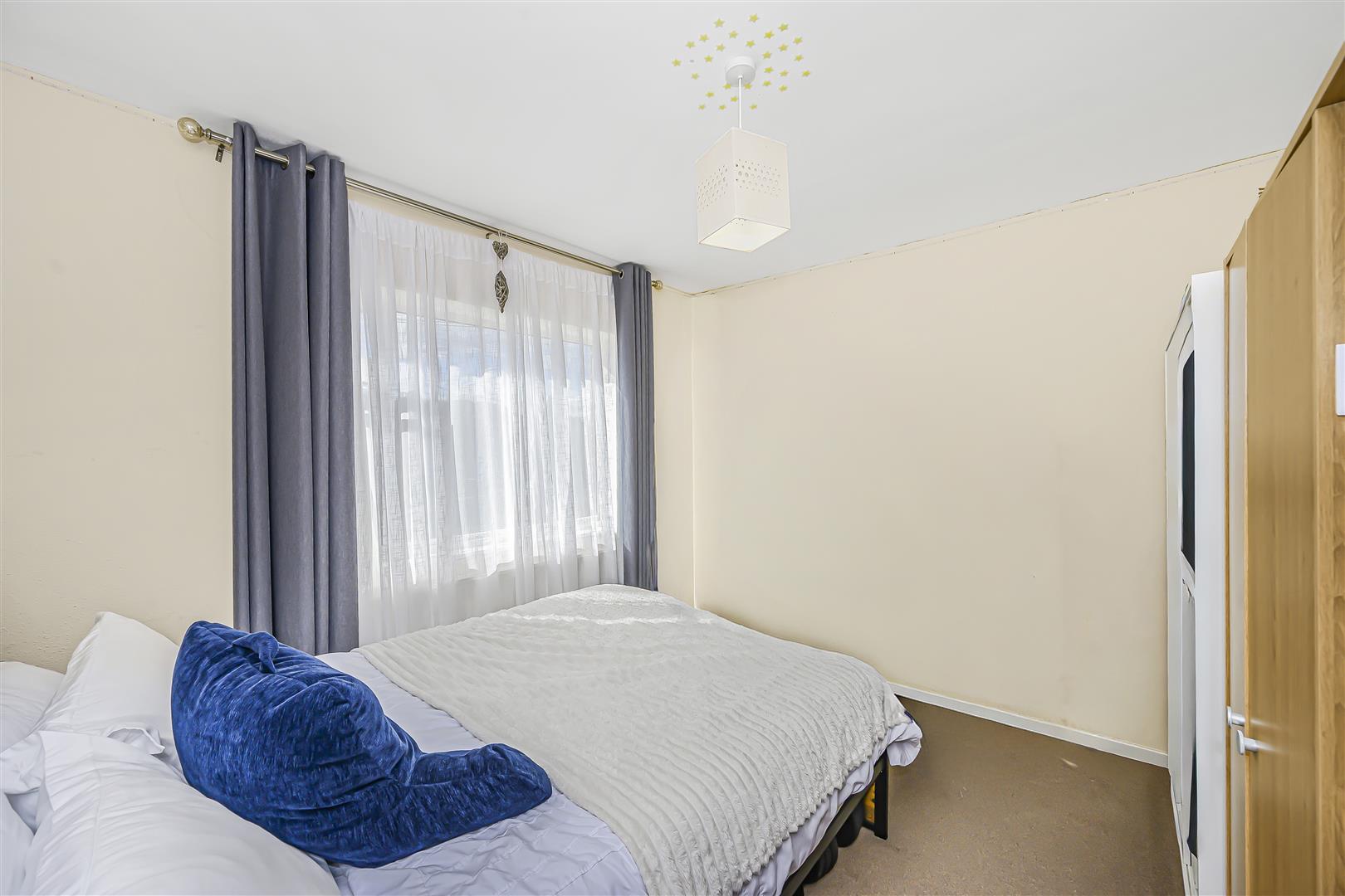 Flat Heathfield in Greater London