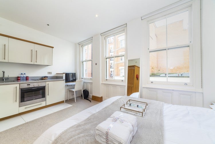 Flat Willoughby Street in Greater London