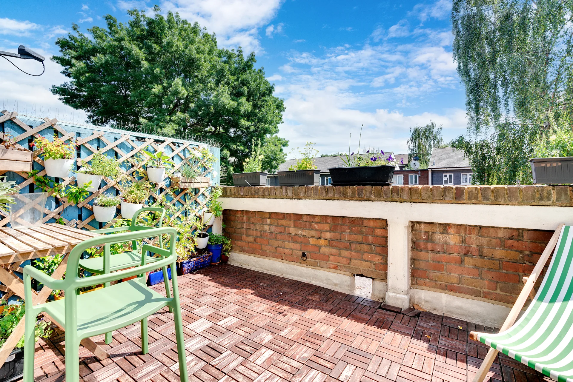 Flat Surr Street in Greater London