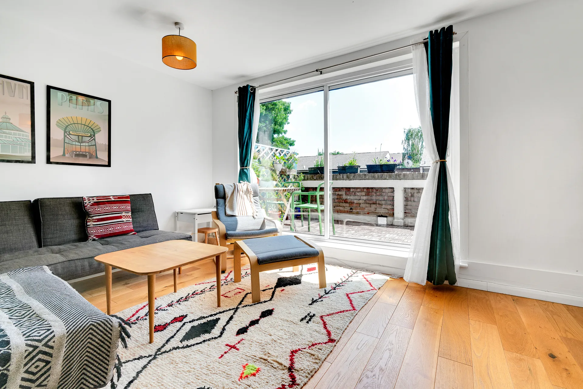 Flat Surr Street in Greater London