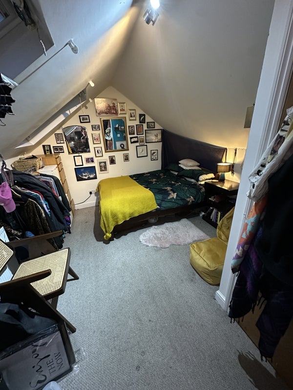 Room Warham Road in Greater London