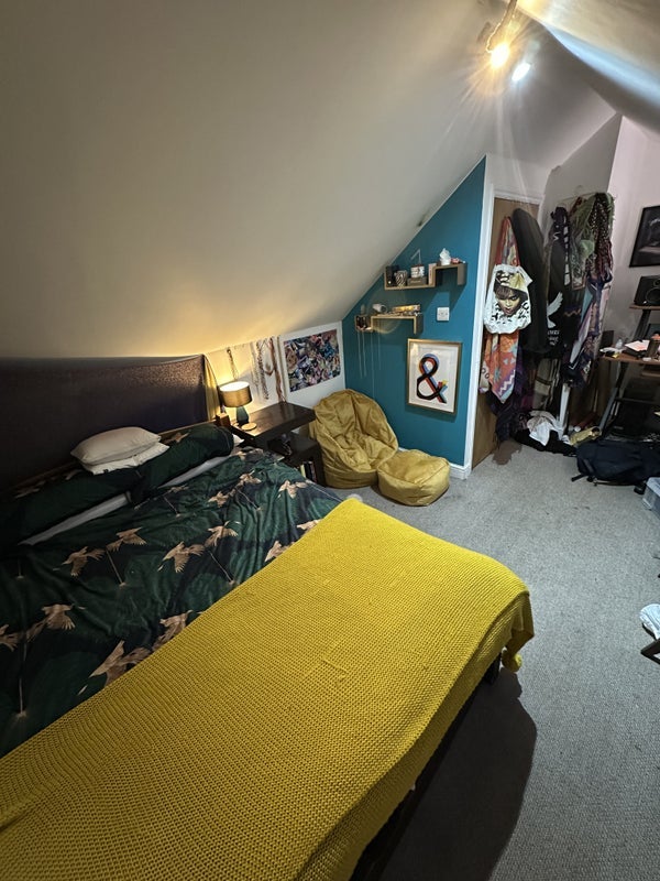 Room Warham Road in Greater London