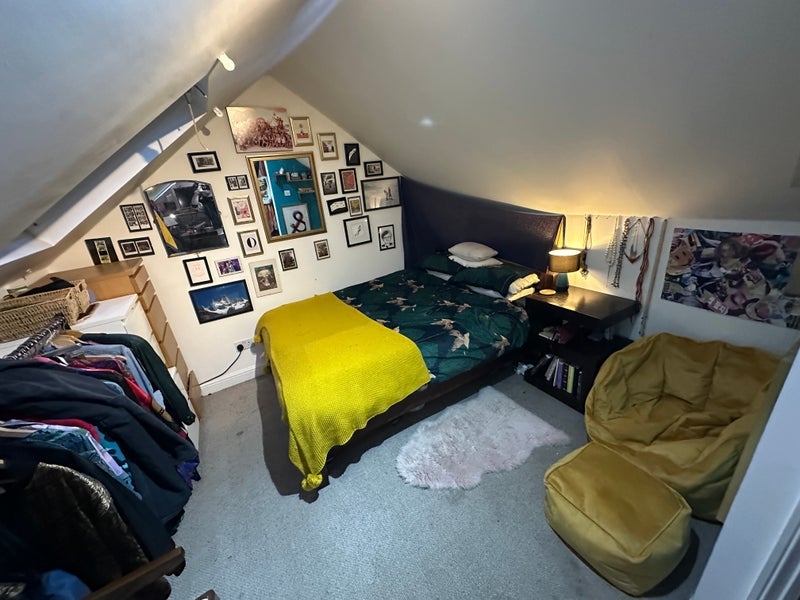 Room Warham Road in Greater London